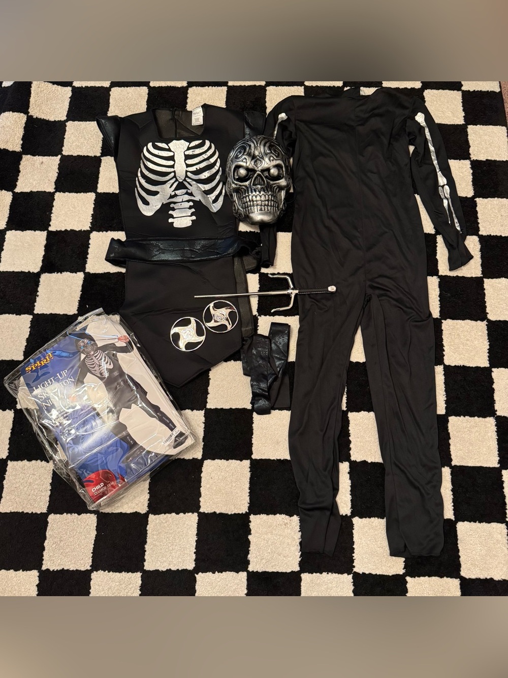 Spirit Halloween Light Up Skeleton Ninja Black and Silver Costume Child Size L